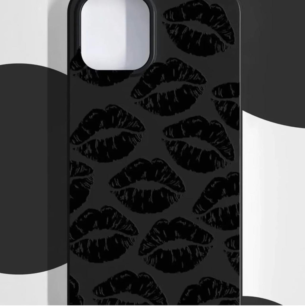LIPS KISS CUSTERMIZED CASE
